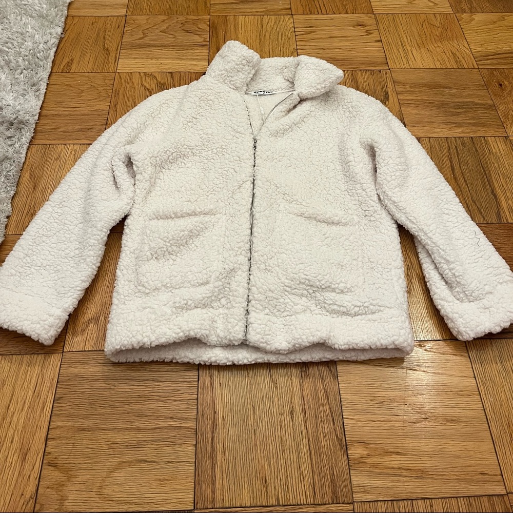 NWT Fuzzy zip up